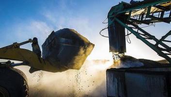 煤電上下游企業(yè)促長協(xié)，現(xiàn)貨煤價降綠色區(qū)間