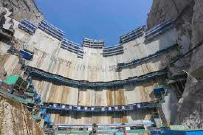 水電六局成功完成全國(guó)首例地下洞室K25巖溶斜井首倉(cāng)碾壓混凝土